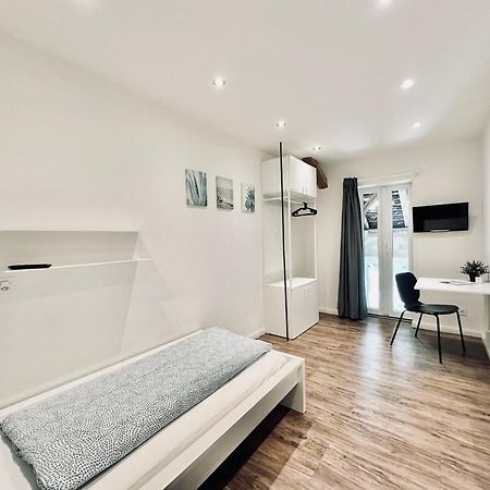 Monteurzimmer - Worker'S Accommodation - Zimmerzuvermieten Oensingen エクステリア 写真