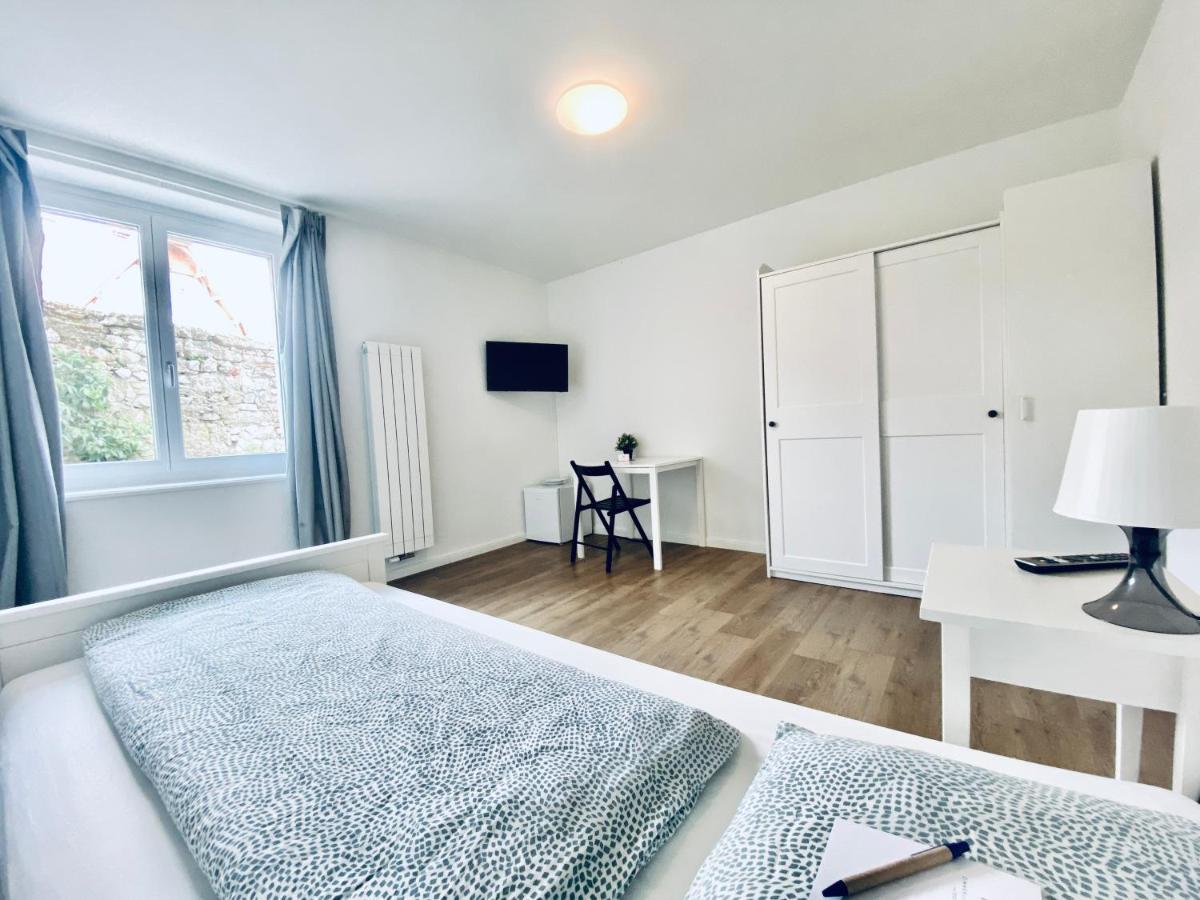 Monteurzimmer - Worker'S Accommodation - Zimmerzuvermieten Oensingen エクステリア 写真