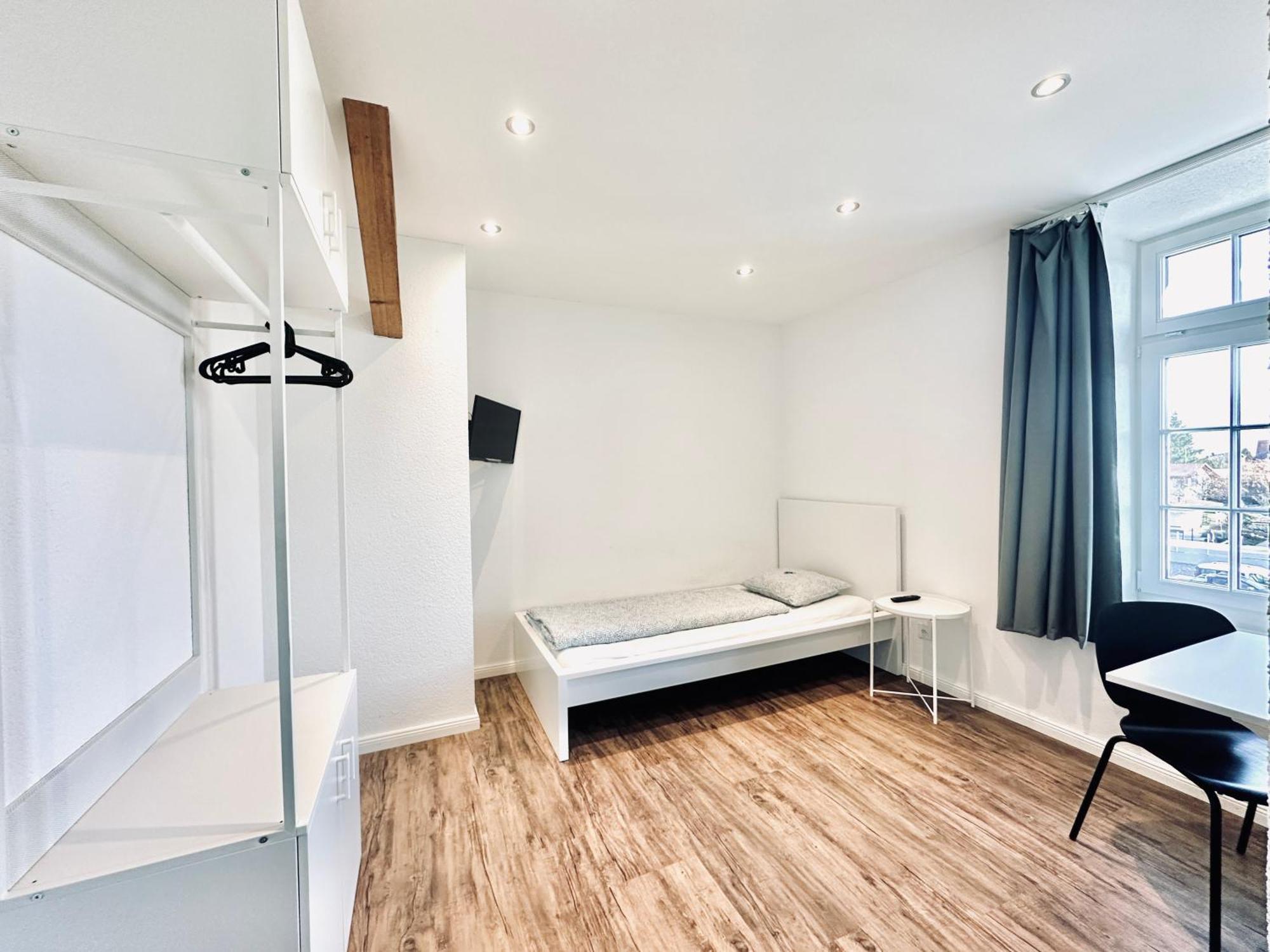 Monteurzimmer - Worker'S Accommodation - Zimmerzuvermieten Oensingen エクステリア 写真